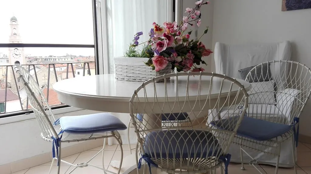 Appartamento Bellavista Con Parking Privato, A Un Passo Dal Teatro Ariston San Remo